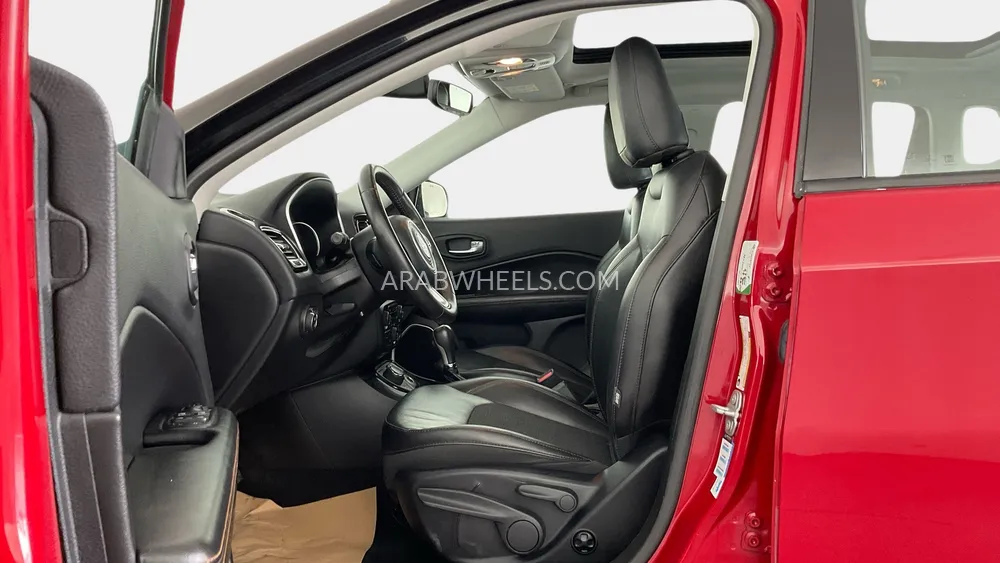 Jeep Compass 2018 for Sale in Sharjah Image-24