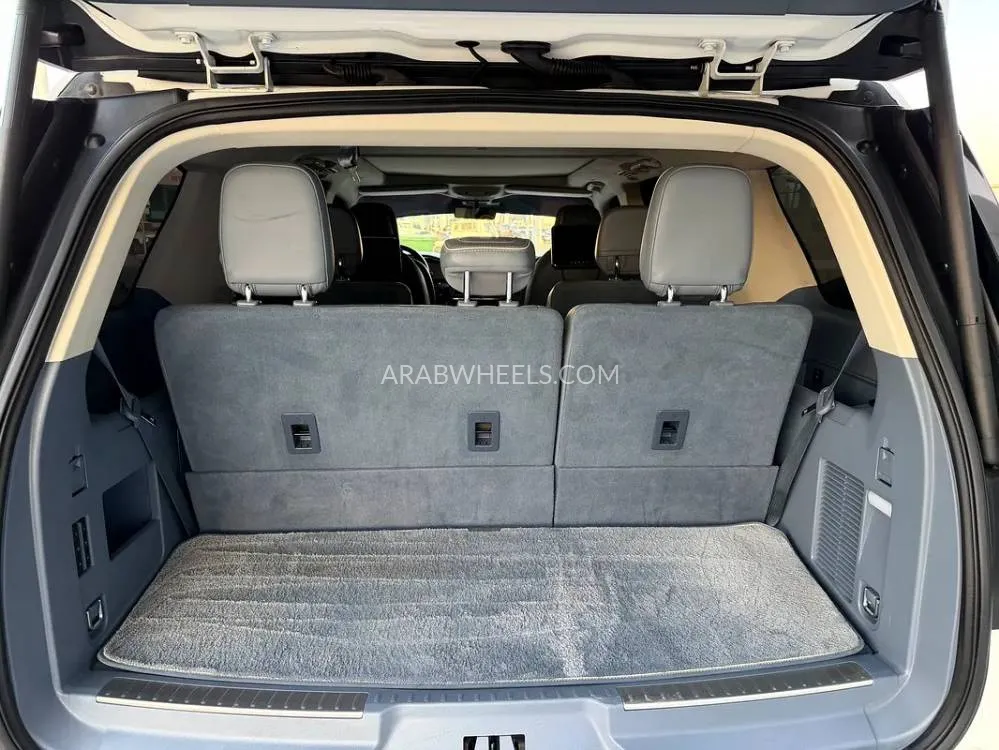 Lincoln Navigator 2020 for Sale in Abu Dhabi Image-3