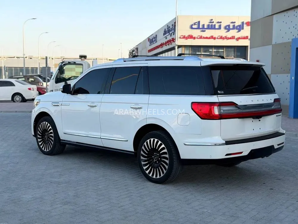 Lincoln Navigator 2020 for Sale in Abu Dhabi Image-14