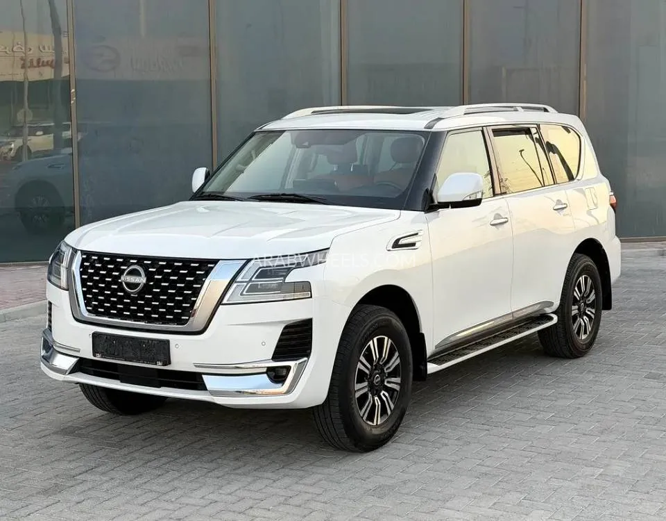 Nissan Patrol 2023 for Sale in Abu Dhabi Image-2