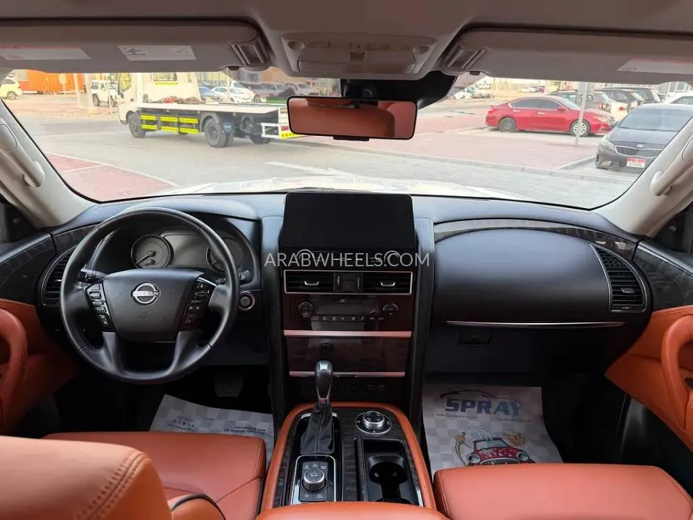 Nissan Patrol 2023 for Sale in Abu Dhabi Image-6