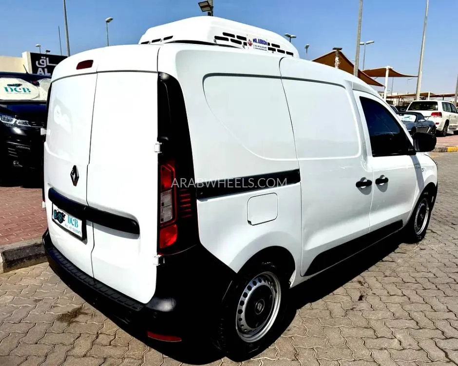 رينو إكسبريس فان 2024 for Sale in الشارقة Image-18
