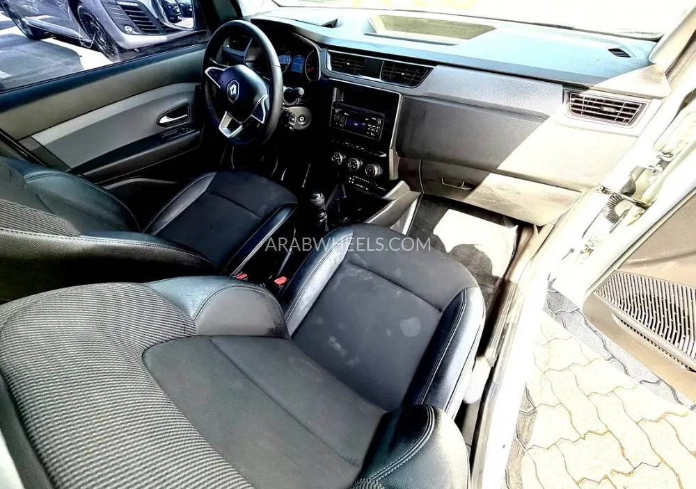 رينو إكسبريس فان 2024 for Sale in الشارقة Image-4