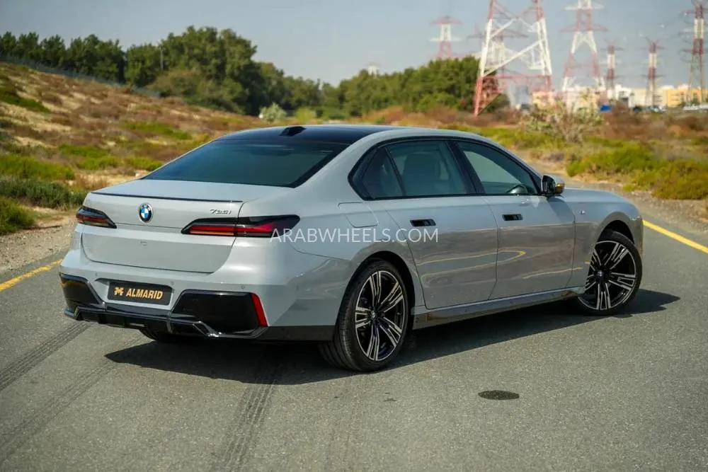 BMW 7 series 2026 for Sale in Sharjah Image-18