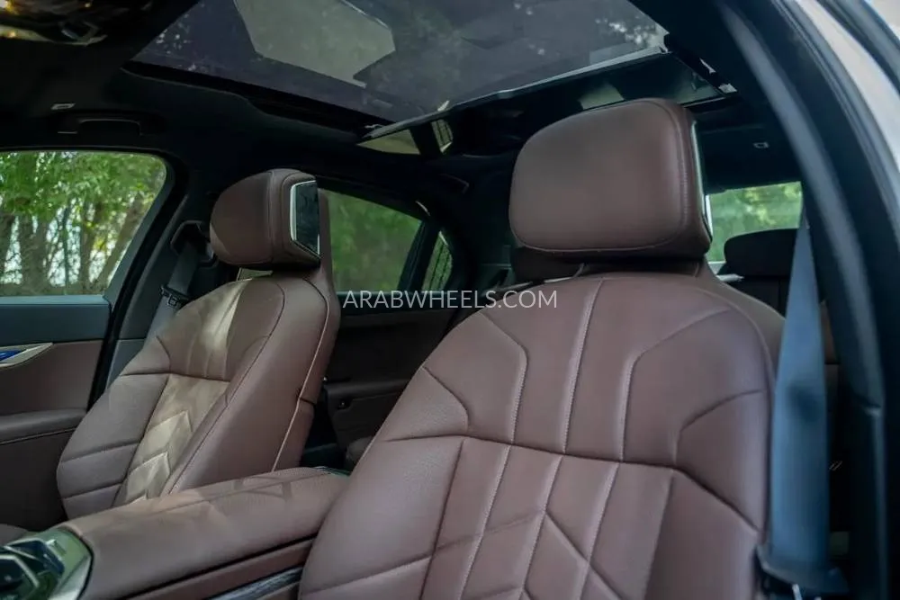 BMW 7 series 2026 for Sale in Sharjah Image-7