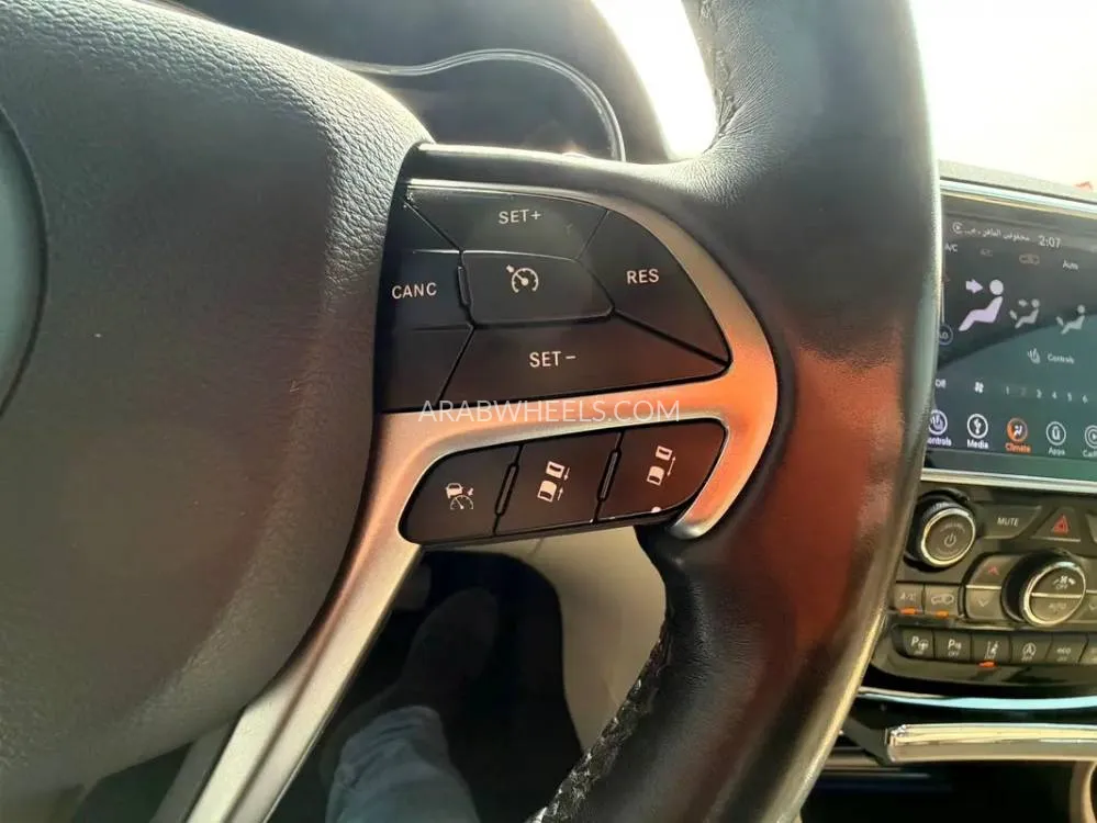 Jeep Cherokee 2021 for Sale in Sharjah Image-5