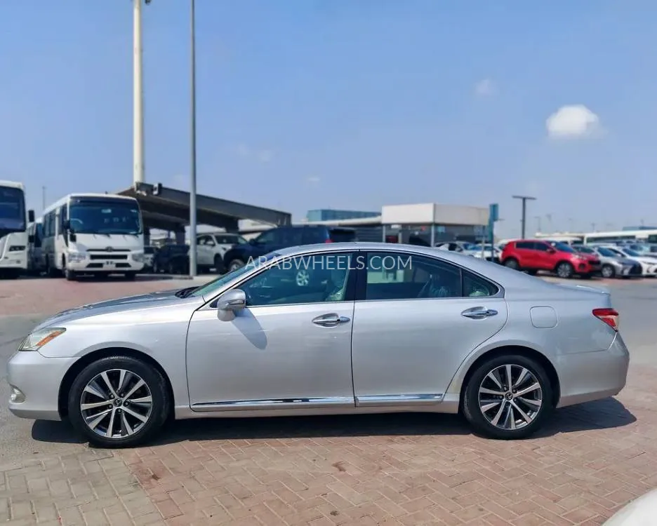 Lexus ES 2011 for Sale in Sharjah Image-7