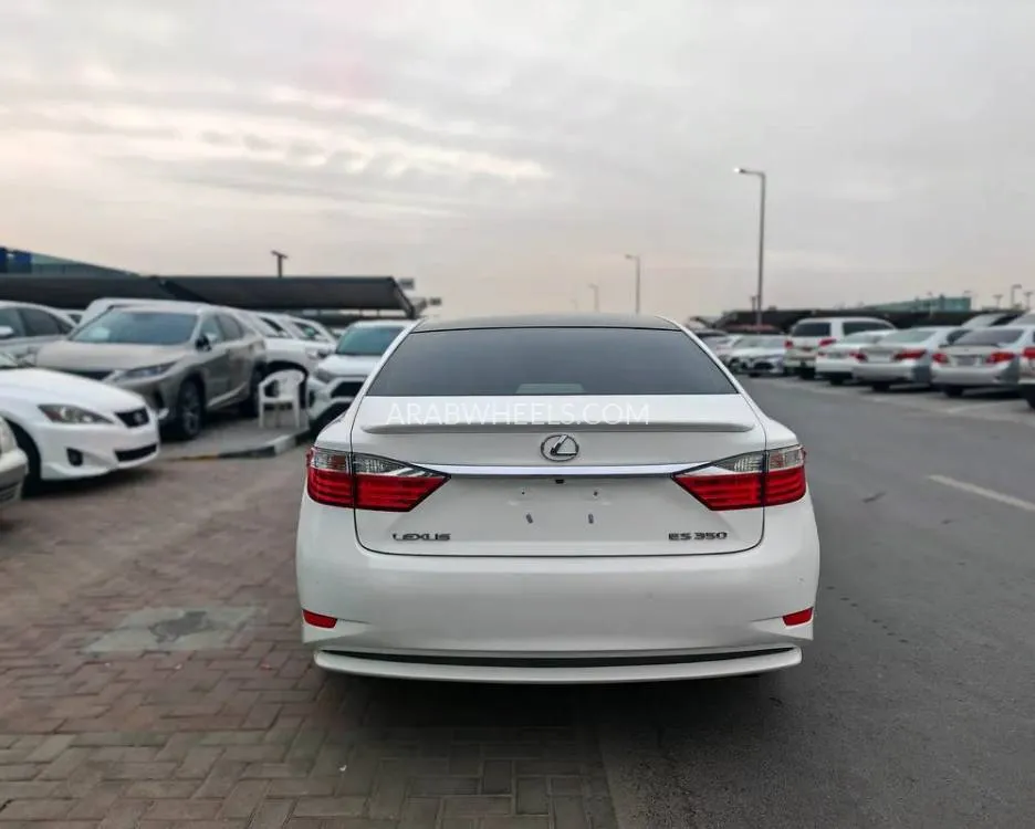 لكزس ES 2013 for Sale in الشارقة Image-8