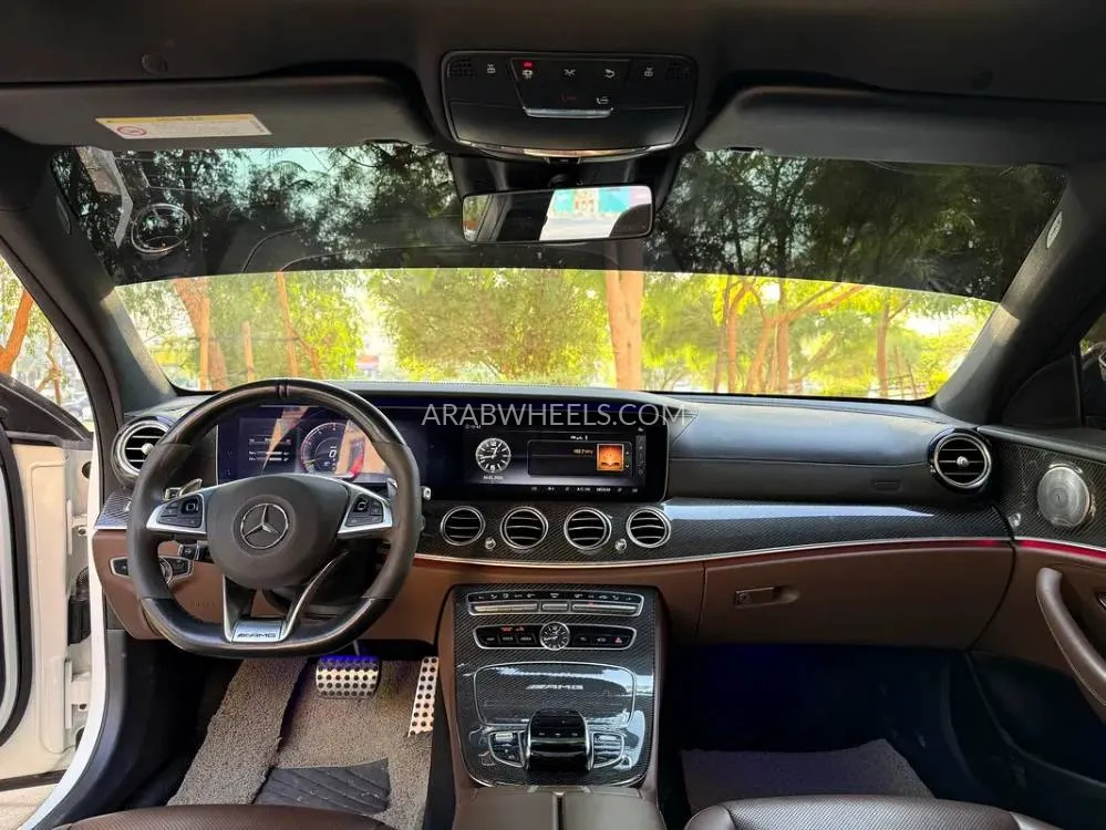 Mercedes Benz E Class 2018 for Sale in Sharjah Image-10