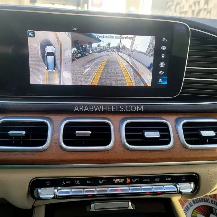 Mercedes Benz GLE Class 2022 for Sale in Sharjah Image-17