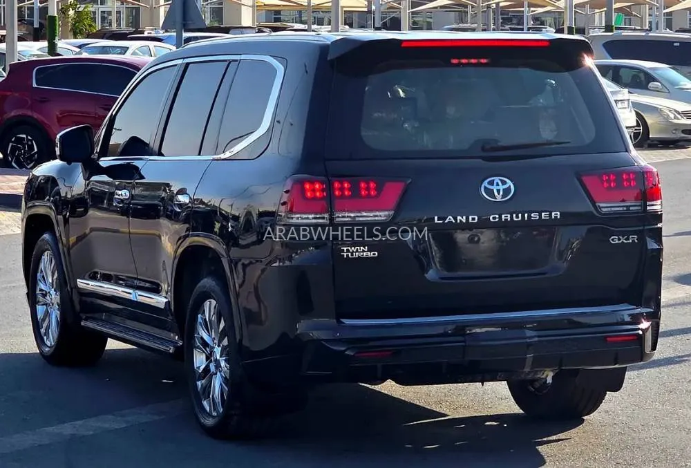 Toyota Land Cruiser 2011 for Sale in Sharjah Image-10