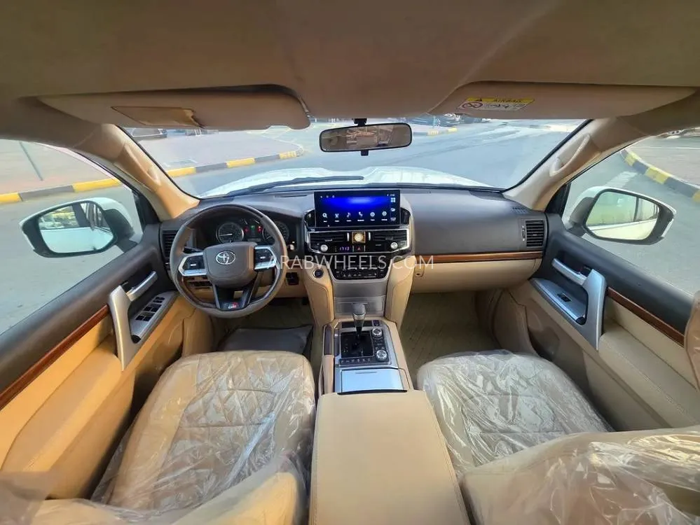 Toyota Land Cruiser 2015 for Sale in Sharjah Image-6
