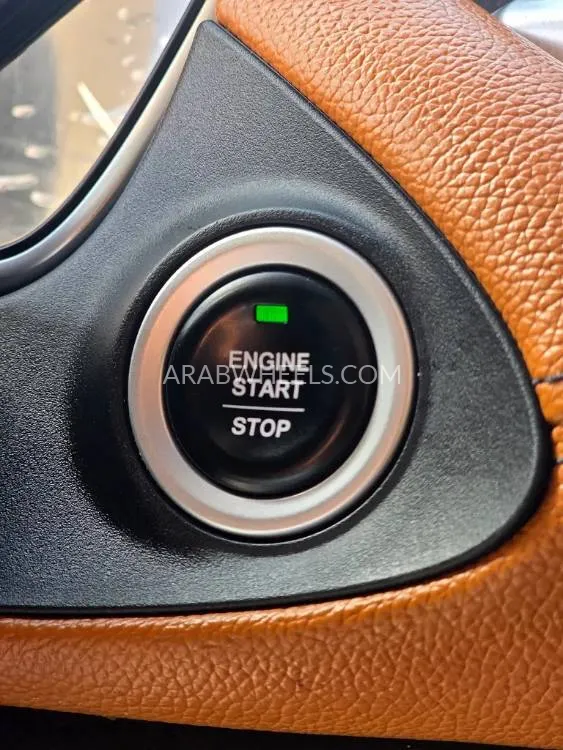 Chevrolet Captiva 2023 for Sale in Sharjah Image-4