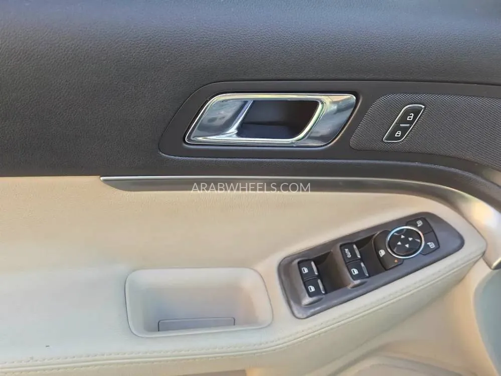 Ford Explorer 2013 for Sale in Sharjah Image-10