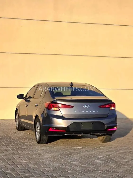 Hyundai Elantra 2020 for Sale in Sharjah Image-4