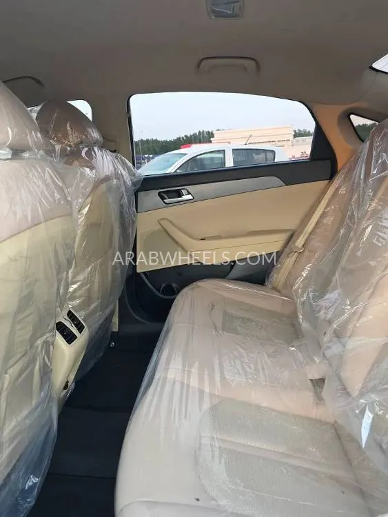 Hyundai Sonata 2015 for Sale in Sharjah Image-9