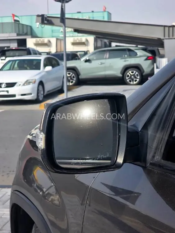 Kia Sorento 2015 for Sale in Sharjah Image-8