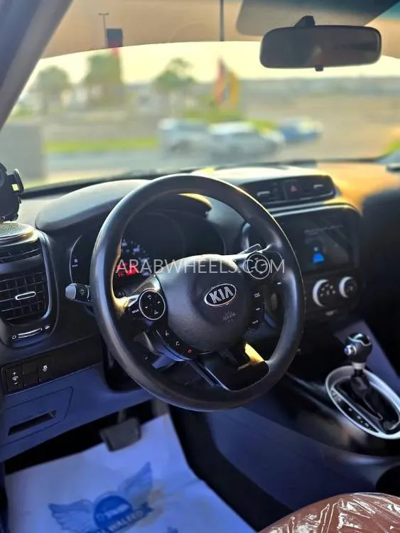 Kia Soul 2017 for Sale in Sharjah Image-3