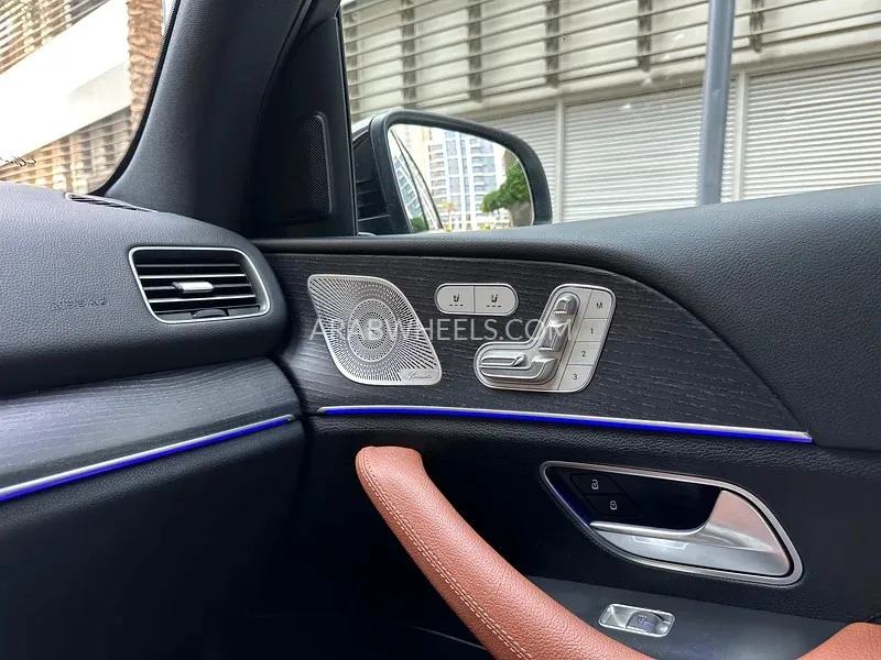 Mercedes Benz GLE Class 2022 for Sale in Dubai Image-2