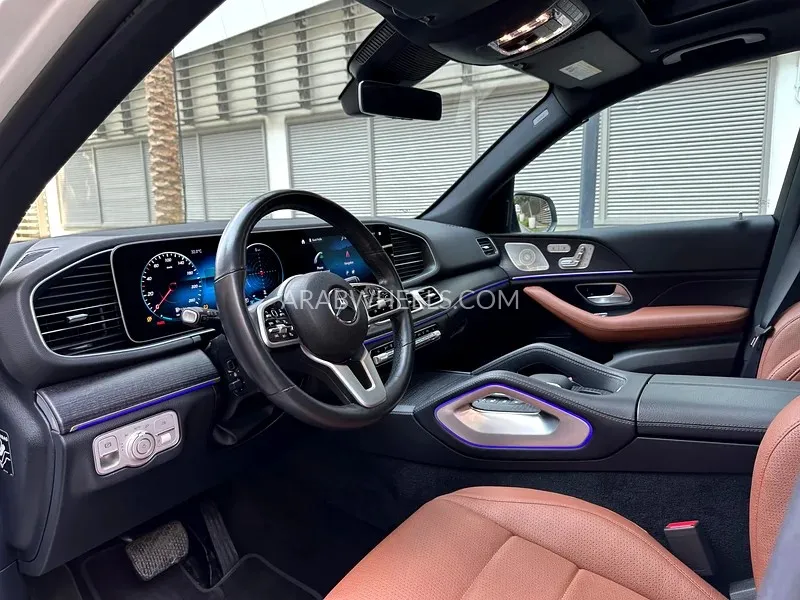 Mercedes Benz GLE Class 2022 for Sale in Dubai Image-8