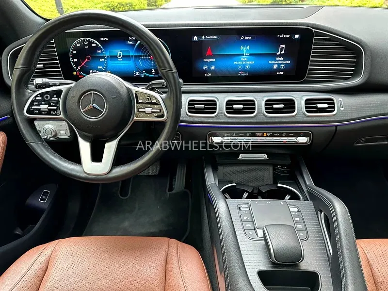 Mercedes Benz GLE Class 2022 for Sale in Dubai Image-13