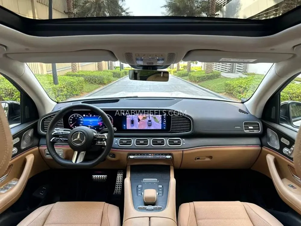 مرسيدس بنز GLS 2025 for Sale in دبي Image-4