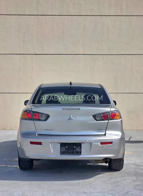 Mitsubishi Lancer 2015 for Sale in Sharjah Image-4