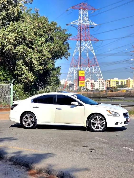 Nissan Maxima 2014 for Sale in Sharjah Image-16