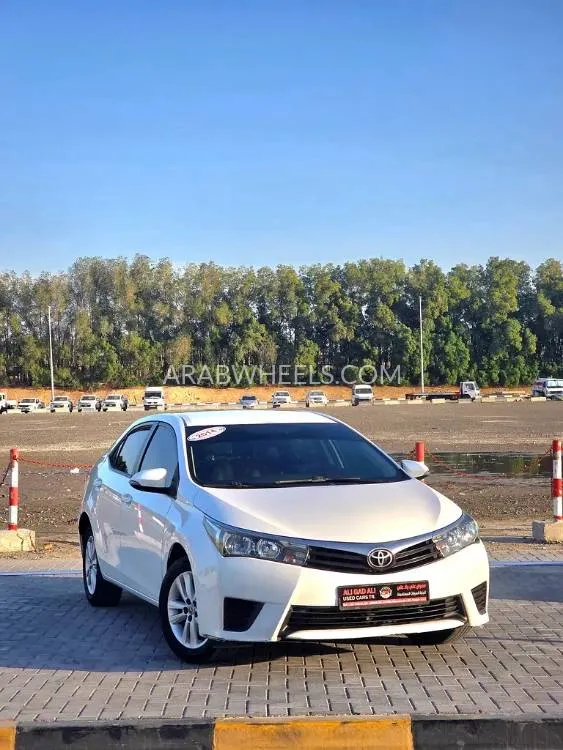 Toyota Corolla 2014 for Sale in Sharjah Image-12