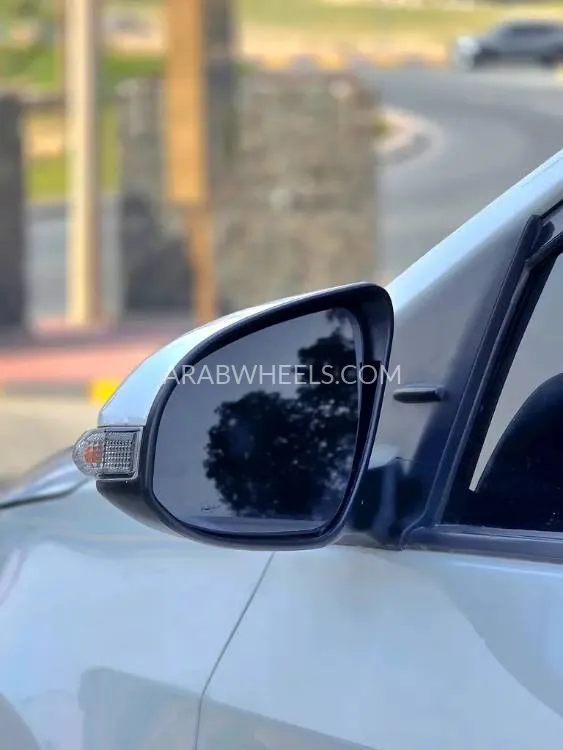 Toyota Corolla 2019 for Sale in Sharjah Image-13