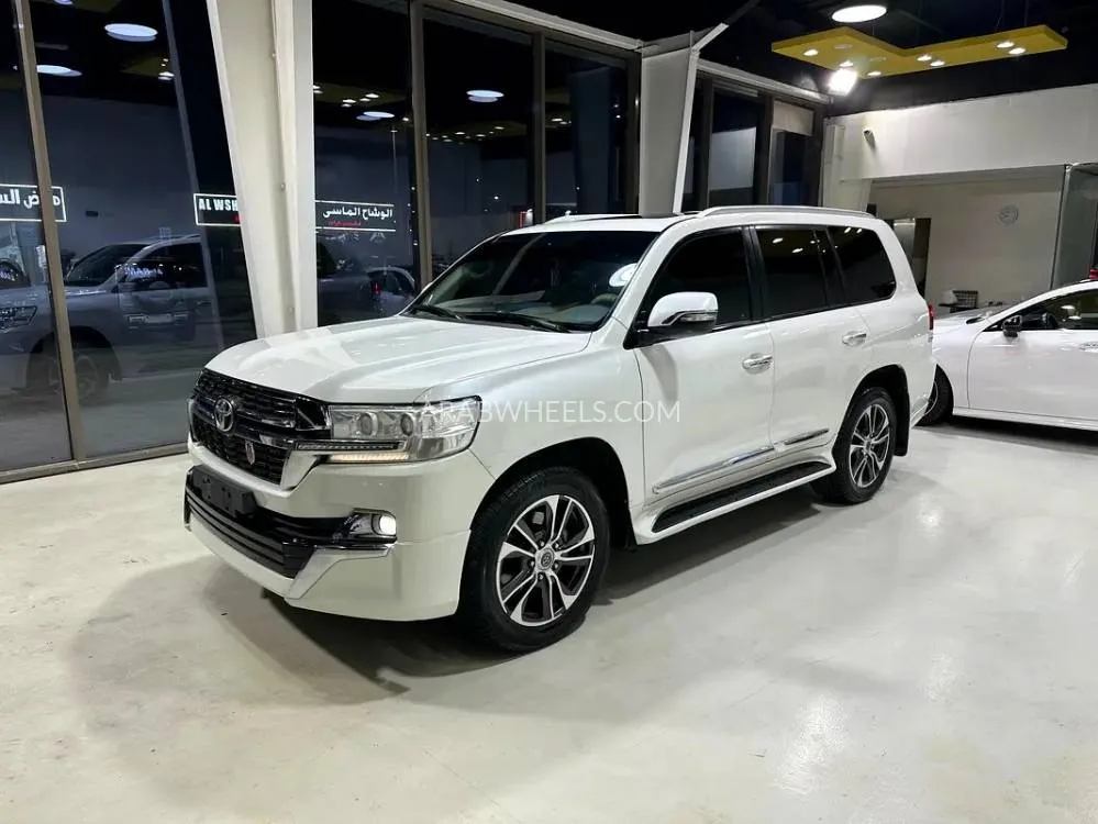 Toyota Land Cruiser 2018 for Sale in Abu Dhabi Image-12