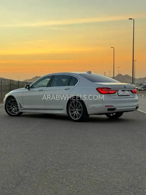 BMW 7 series 2019 for Sale in Abu Dhabi Image-7