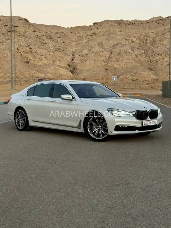 BMW 7 series 2019 for Sale in Abu Dhabi Image-11