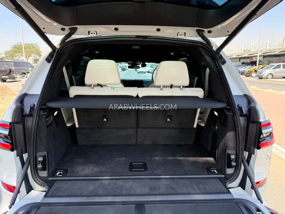 بي إم دبليو X7 2025 for Sale in دبي Image-7