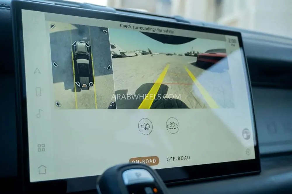 لاند روفر ديفندر 2025 for Sale in دبي Image-9