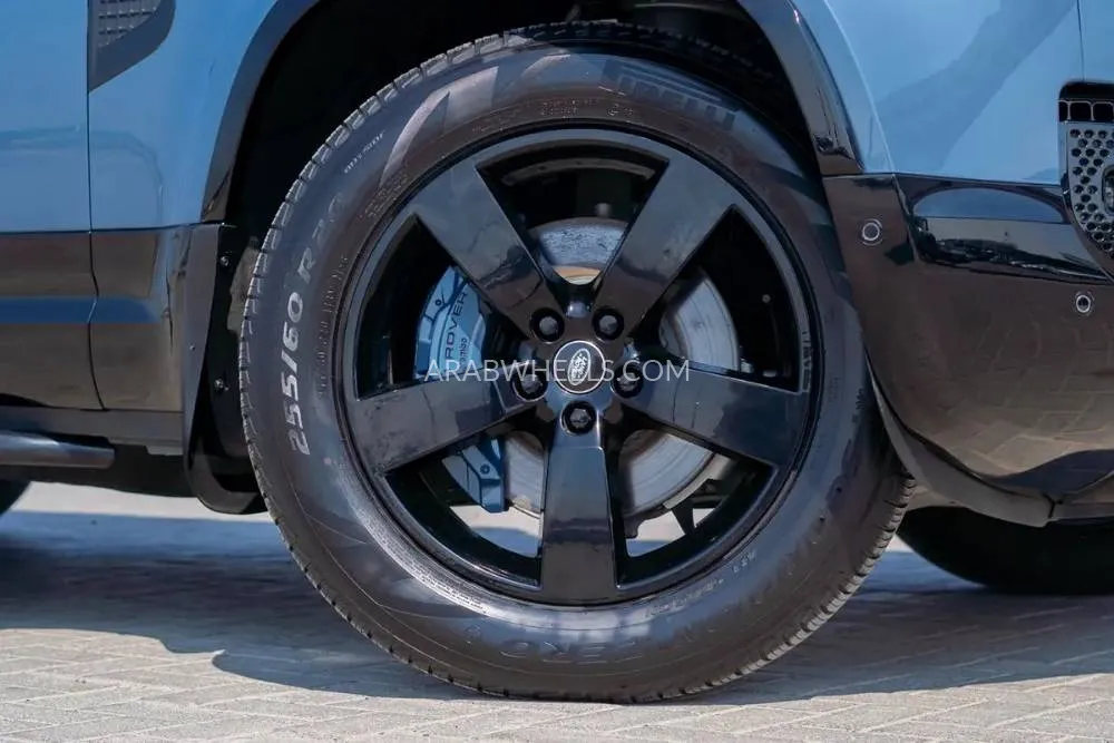 لاند روفر ديفندر 2025 for Sale in دبي Image-20