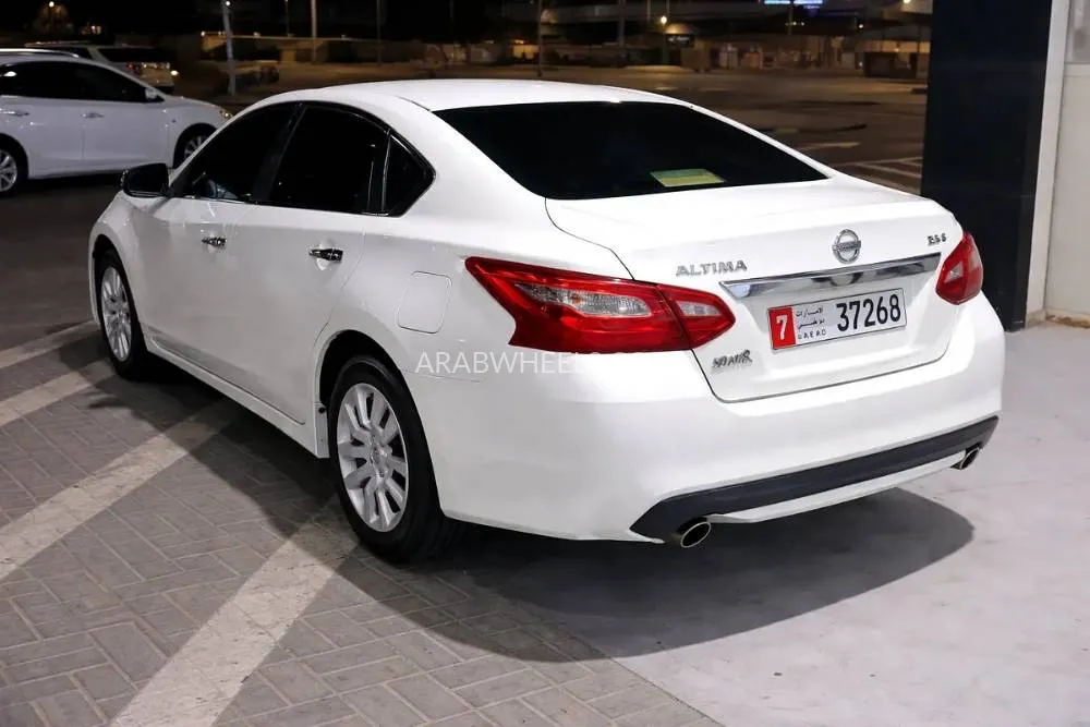 Nissan Altima 2018 for Sale in Abu Dhabi Image-14
