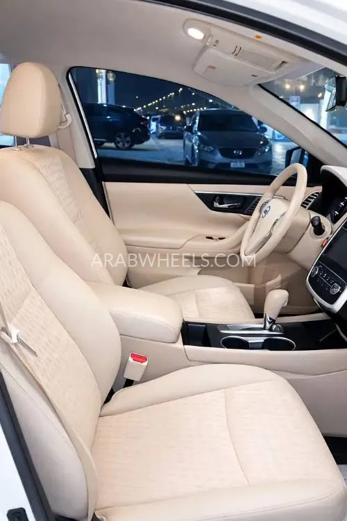 Nissan Altima 2018 for Sale in Abu Dhabi Image-9
