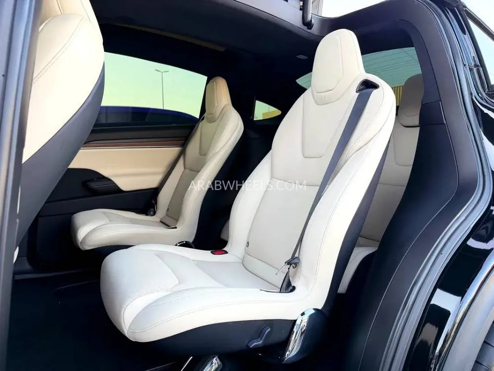Tesla Model X 2024 for Sale in Dubai Image-17