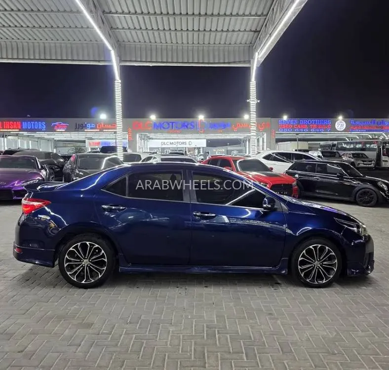 Toyota Corolla 2015 for Sale in Ajman Image-8