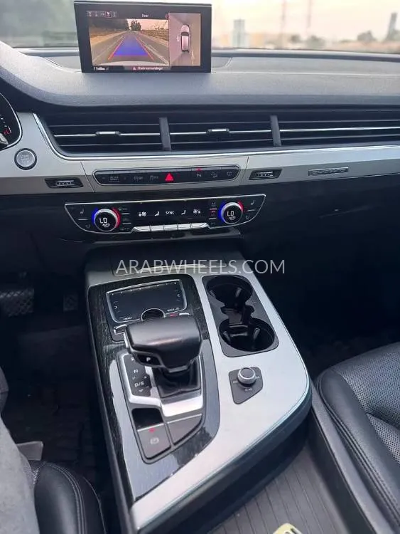 Audi Q7 2018 for Sale in Sharjah Image-5