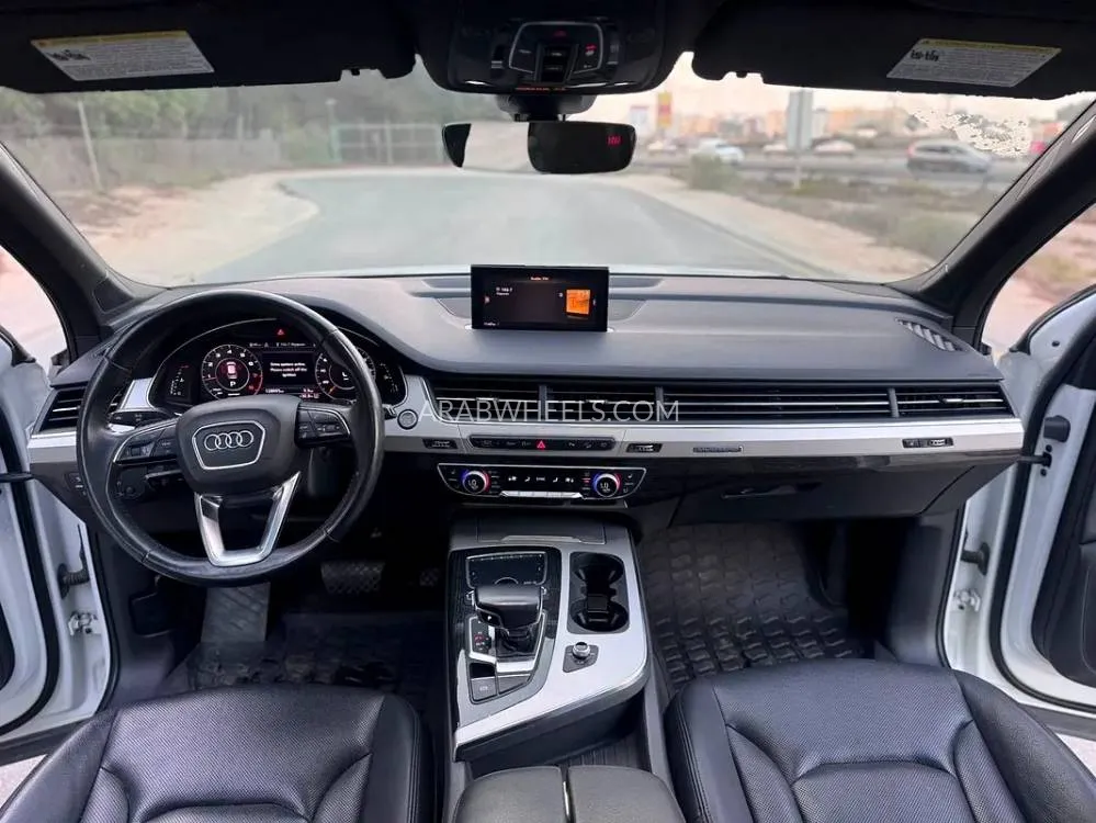 Audi Q7 2018 for Sale in Sharjah Image-8