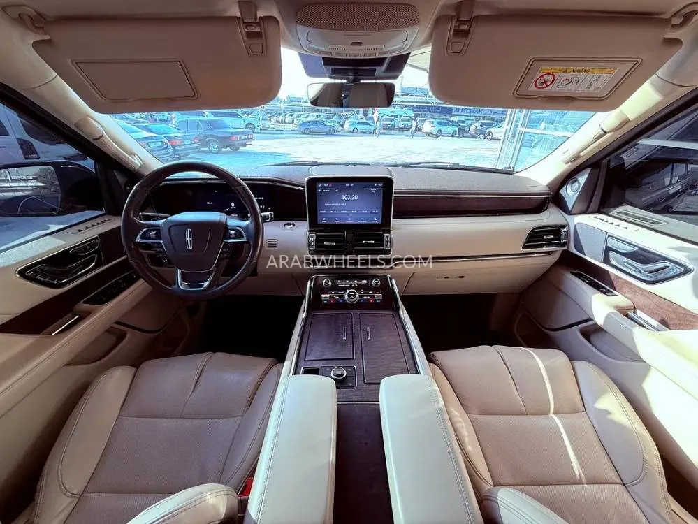 Lincoln Navigator 2021 for Sale in Dubai Image-15