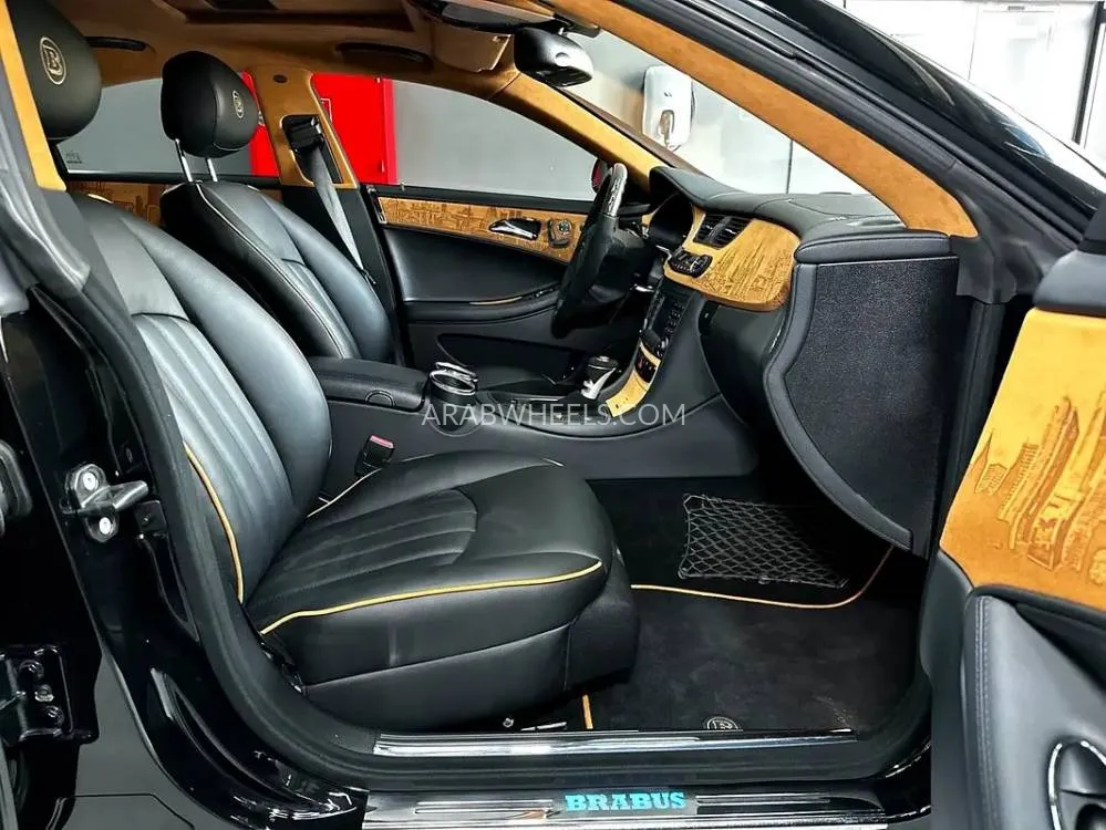 Mercedes Benz CLS Class 2005 for Sale in Dubai Image-13