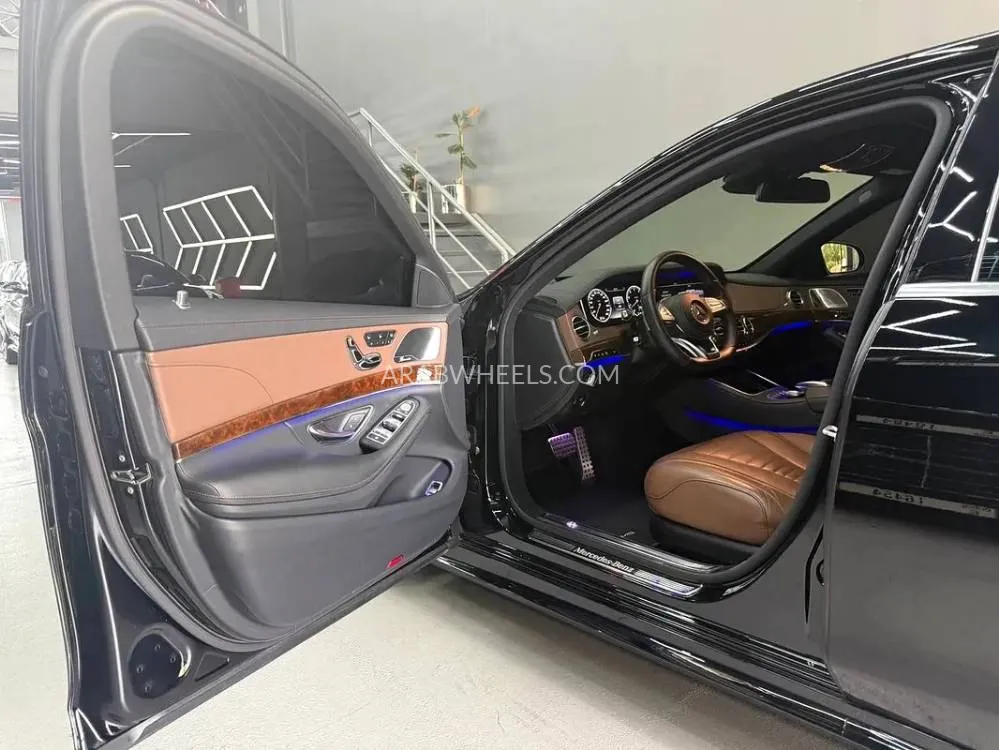 Mercedes Benz CLS Class 2015 for Sale in Dubai Image-11