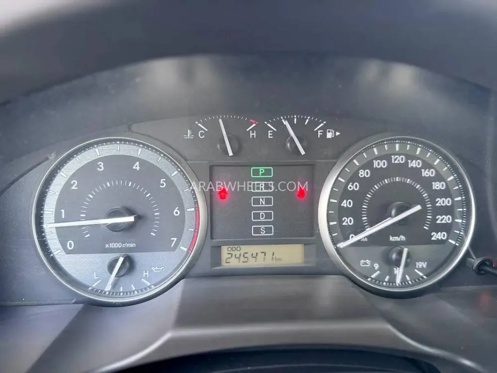 Toyota Land Cruiser 2013 for Sale in Sharjah Image-10