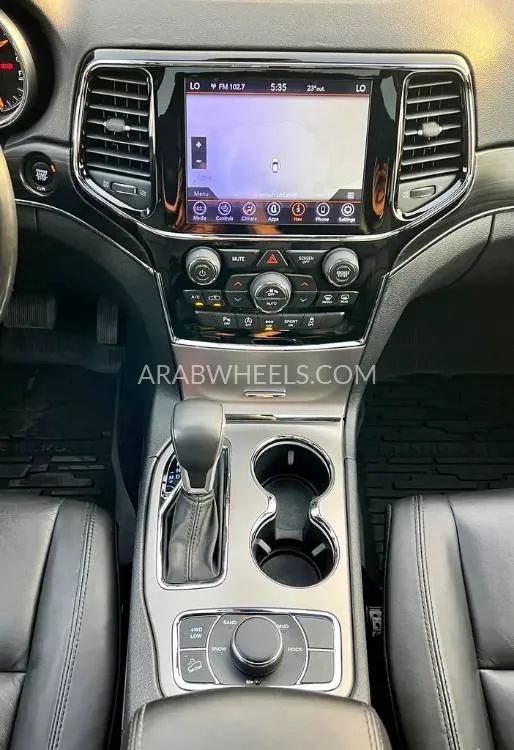 Jeep Cherokee 2019 for Sale in Dubai Image-14