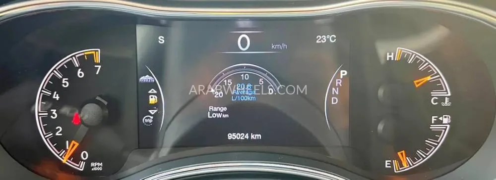 Jeep Cherokee 2019 for Sale in Dubai Image-15