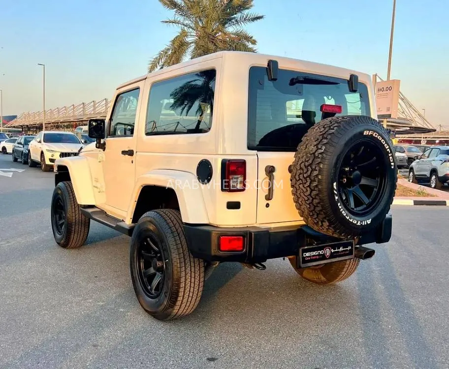Jeep Wrangler 2015 for Sale in Dubai Image-16