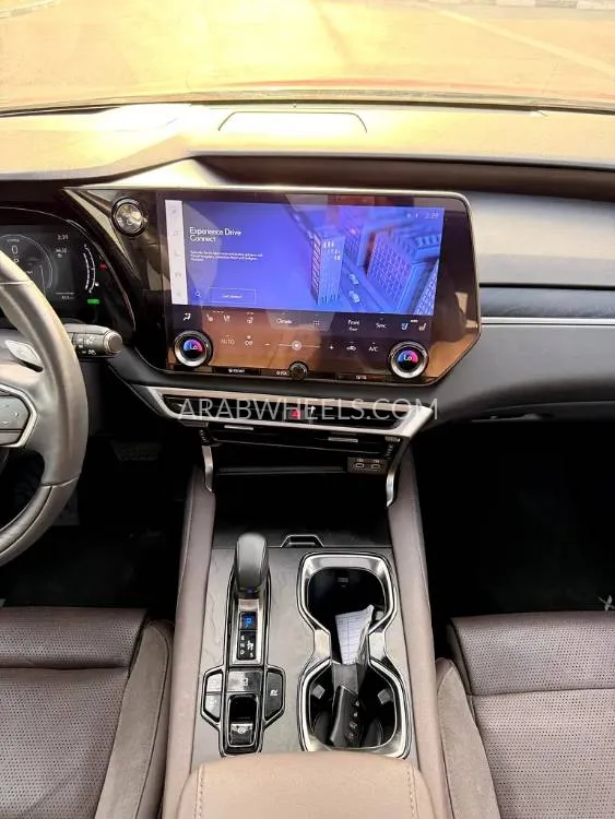 Lexus RX 2024 for Sale in Dubai Image-7